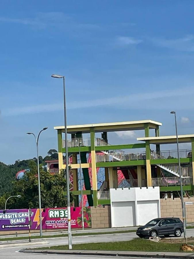 D'Rinie Sky Homestay Kajang Exterior photo